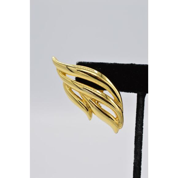 Givenchy Vintage Clip Earrings Shiny Gold Winged Heavy Chunky Signed Runway BinW - Picture 6 of 10